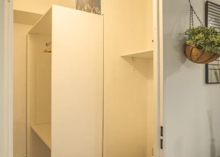 Julia Home, Madamedemconciergerie Reims